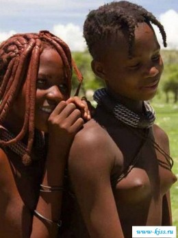 Сексуальные девушки в племенах позируют