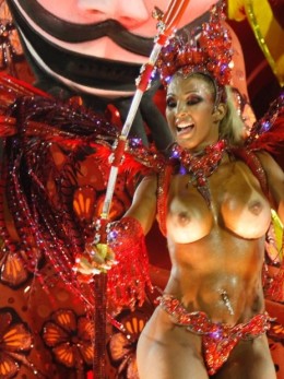Секс с бразильянкой на карнавале