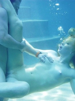 Порно под водой