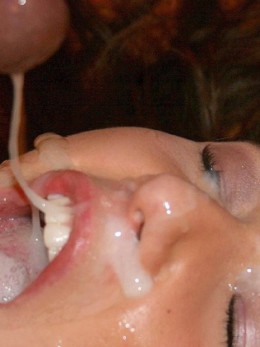 Подборка сперма вытекает изо рта
