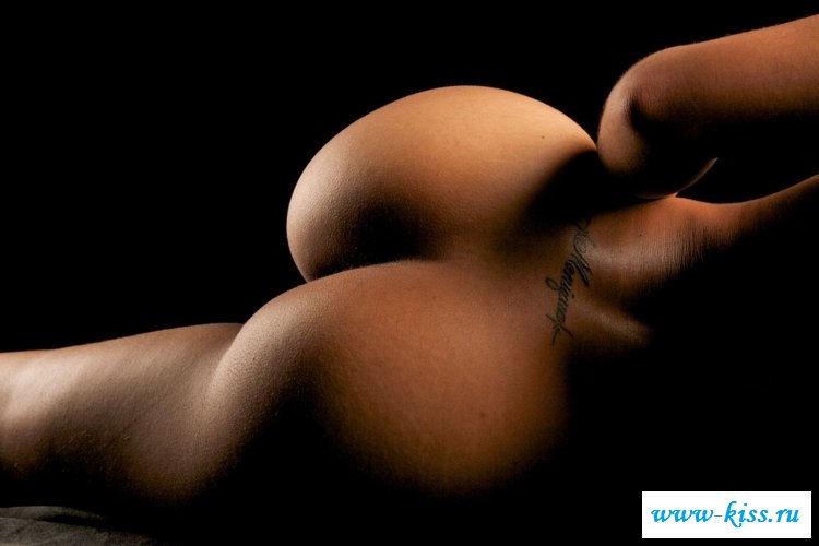 Соблазн куколок с прекрасными татушками