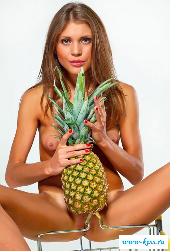 Замечательная эротика от изумительной красавицы