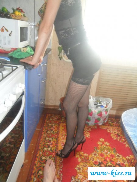 Голые бабы в кружевных чулочках - эротика фото