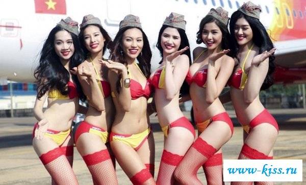 Азиатские стюардессы на вечеринке в нижнем белье