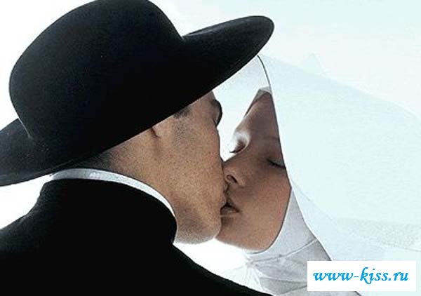 Сладкие поцелуи на фотографиях