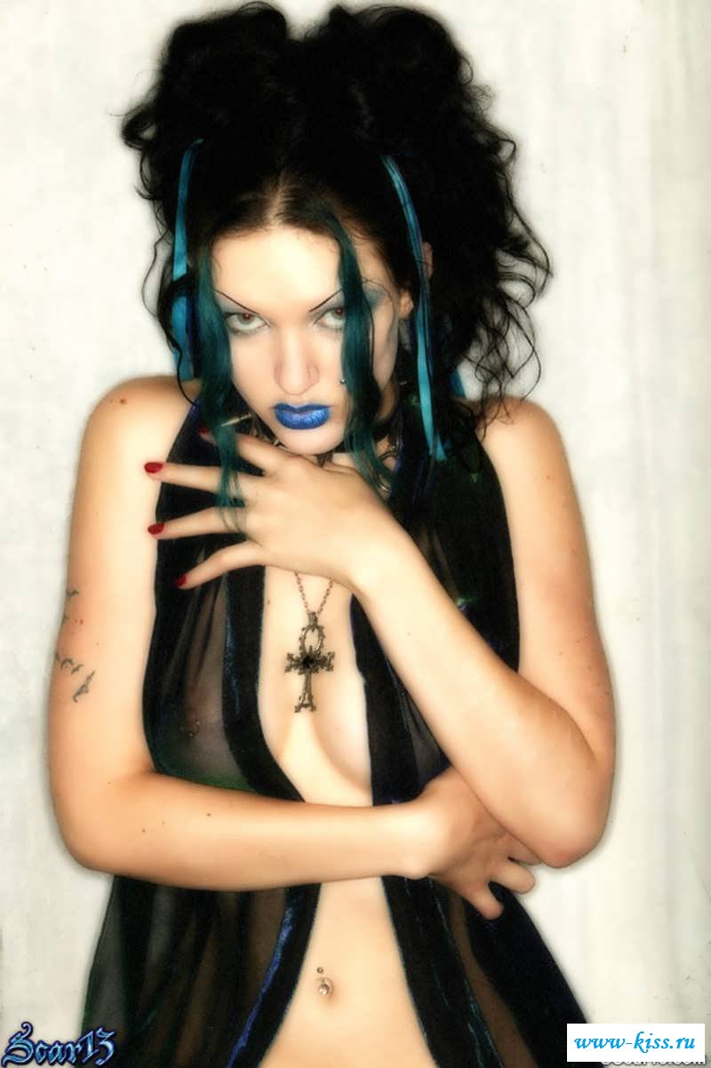 Не тронутая пися эмо девушки (15 фото эротики)