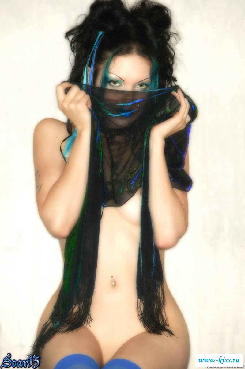 Не тронутая пися эмо девушки (15 фото эротики)