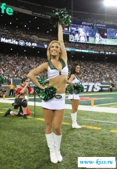 Обнажённые болельщицы классно искушают