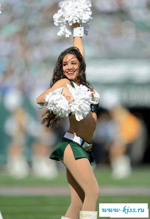 Обнажённые болельщицы классно искушают