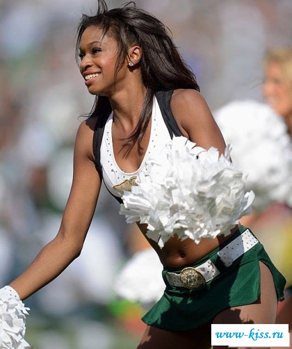 Обнажённые болельщицы классно искушают