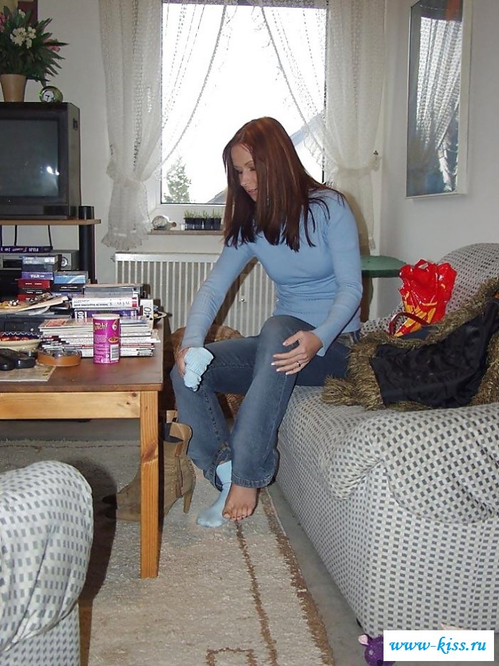 Голая немка шалит не по – детски 