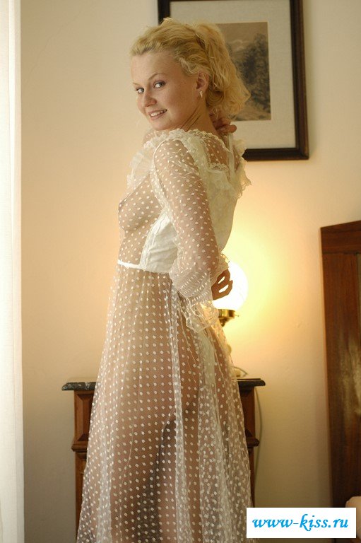 Эротика от опытной шлюхи без одежды