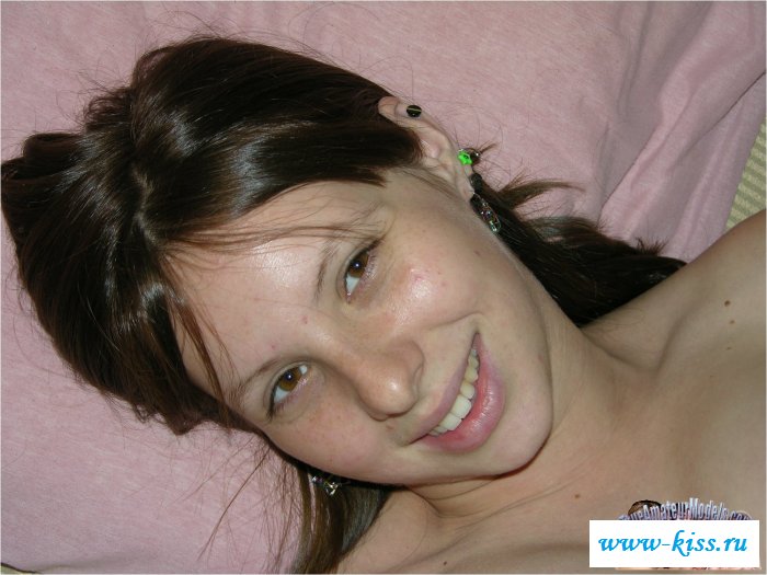 Беременная сучка с обнаженной писькой