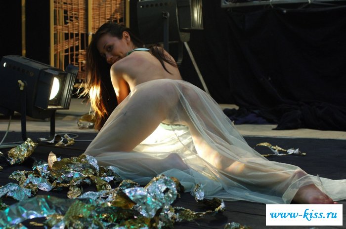 Талантливая телка в откровенной эротике