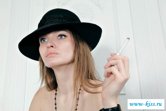 Голенькая девка безумно привлекательна