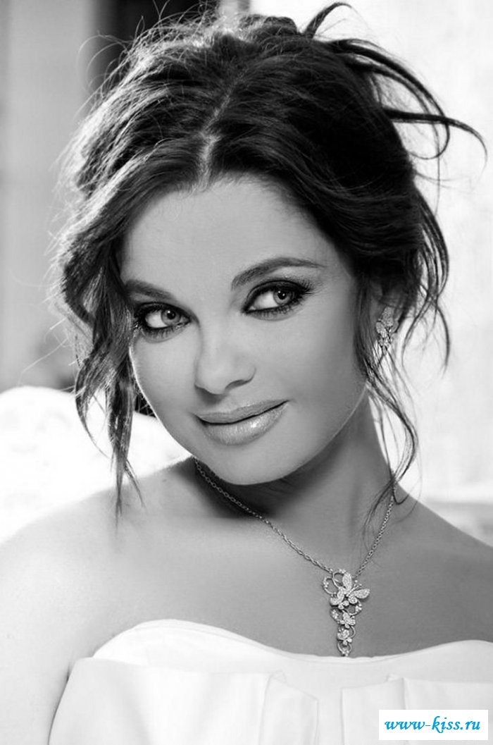 Эротичный показ от Наташи Королевой