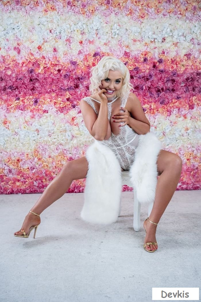 Хороший секс с кудрявой баловницей