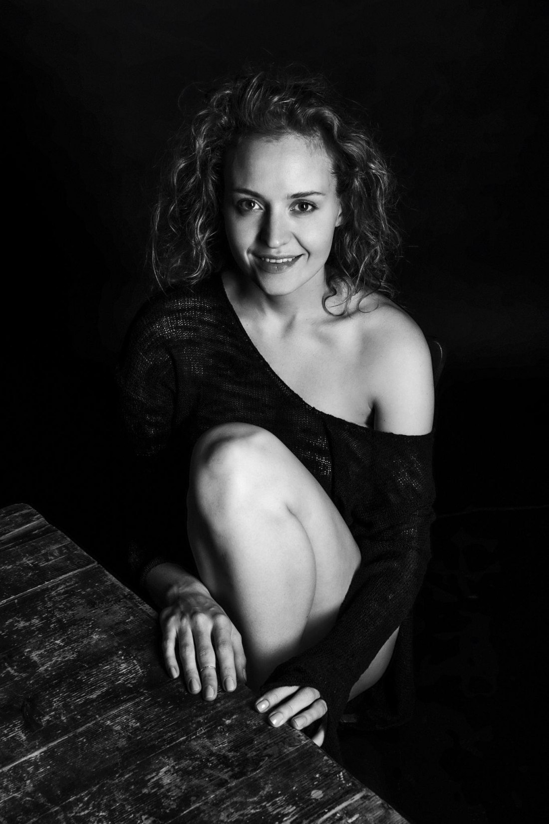 Певицы без трусов на сцене