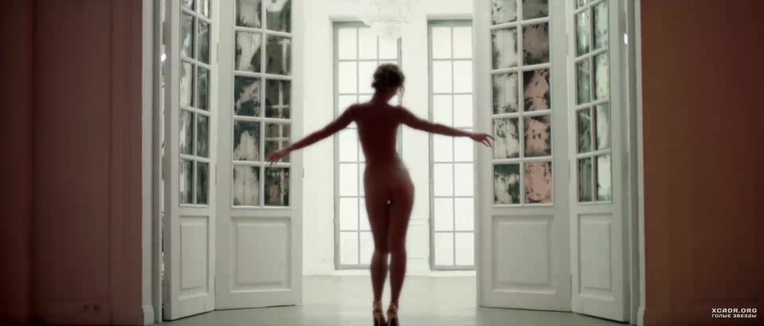 Юлианна Караулова голая