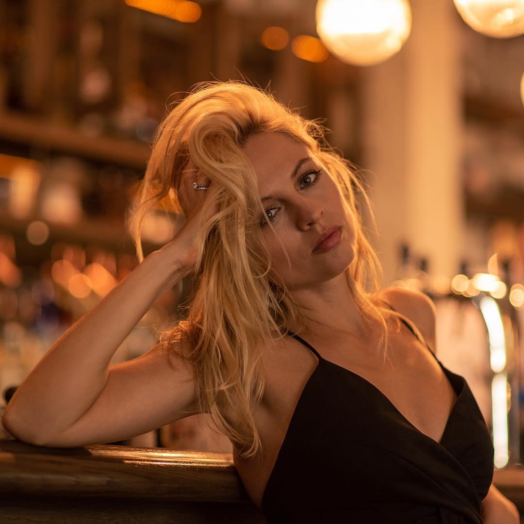 Янина Студилина голоя