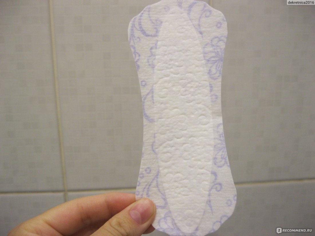 Девушка обильно кончает