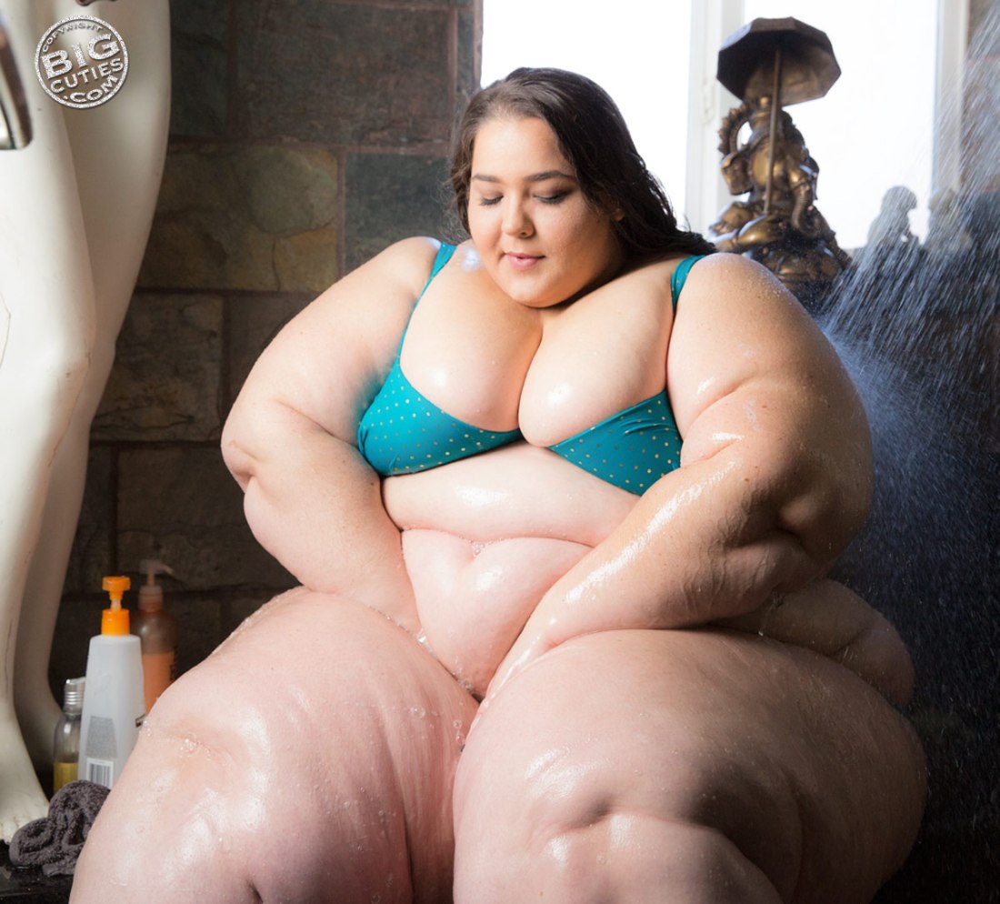 Страшная толстая тетка