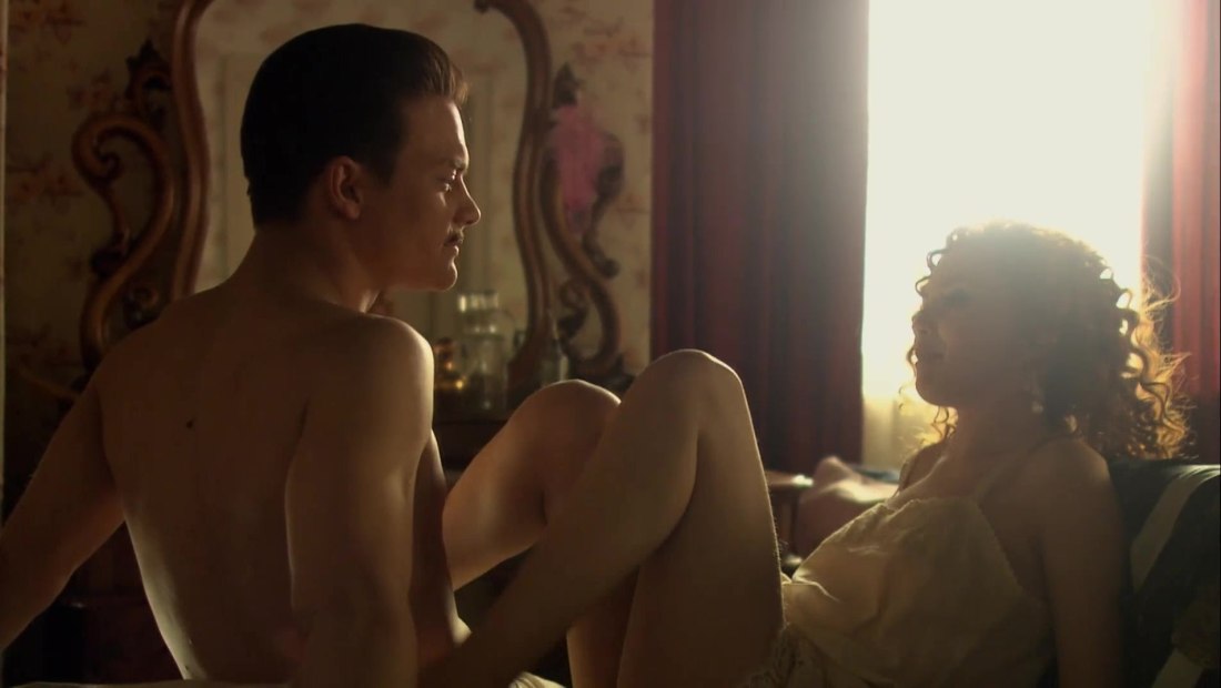 Голая Ольга Кузьмина из кухни