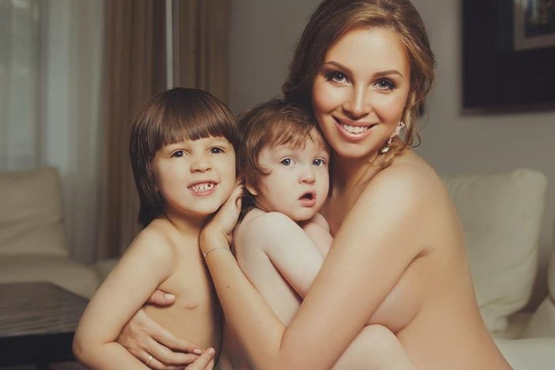 Полина Диброва ню