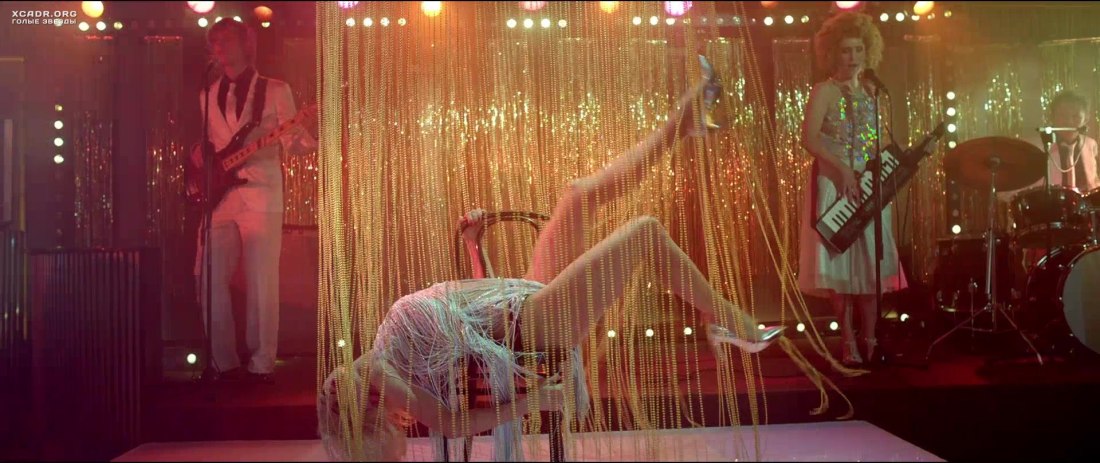 Прекрасная голая мадам