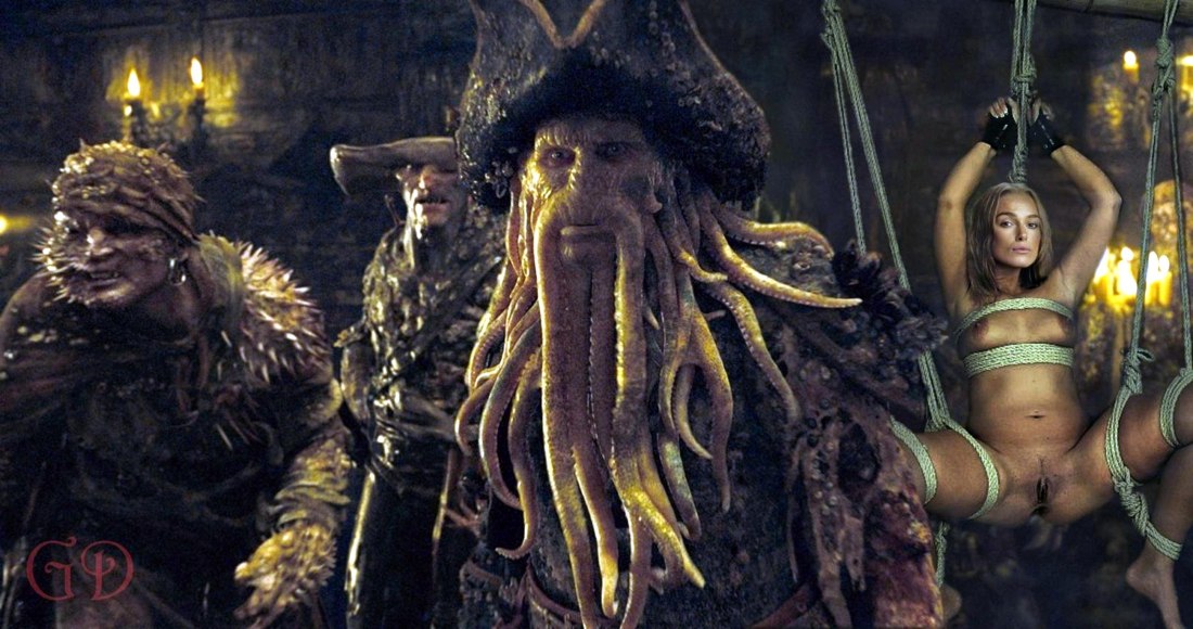 Кира Найтли голая грудь