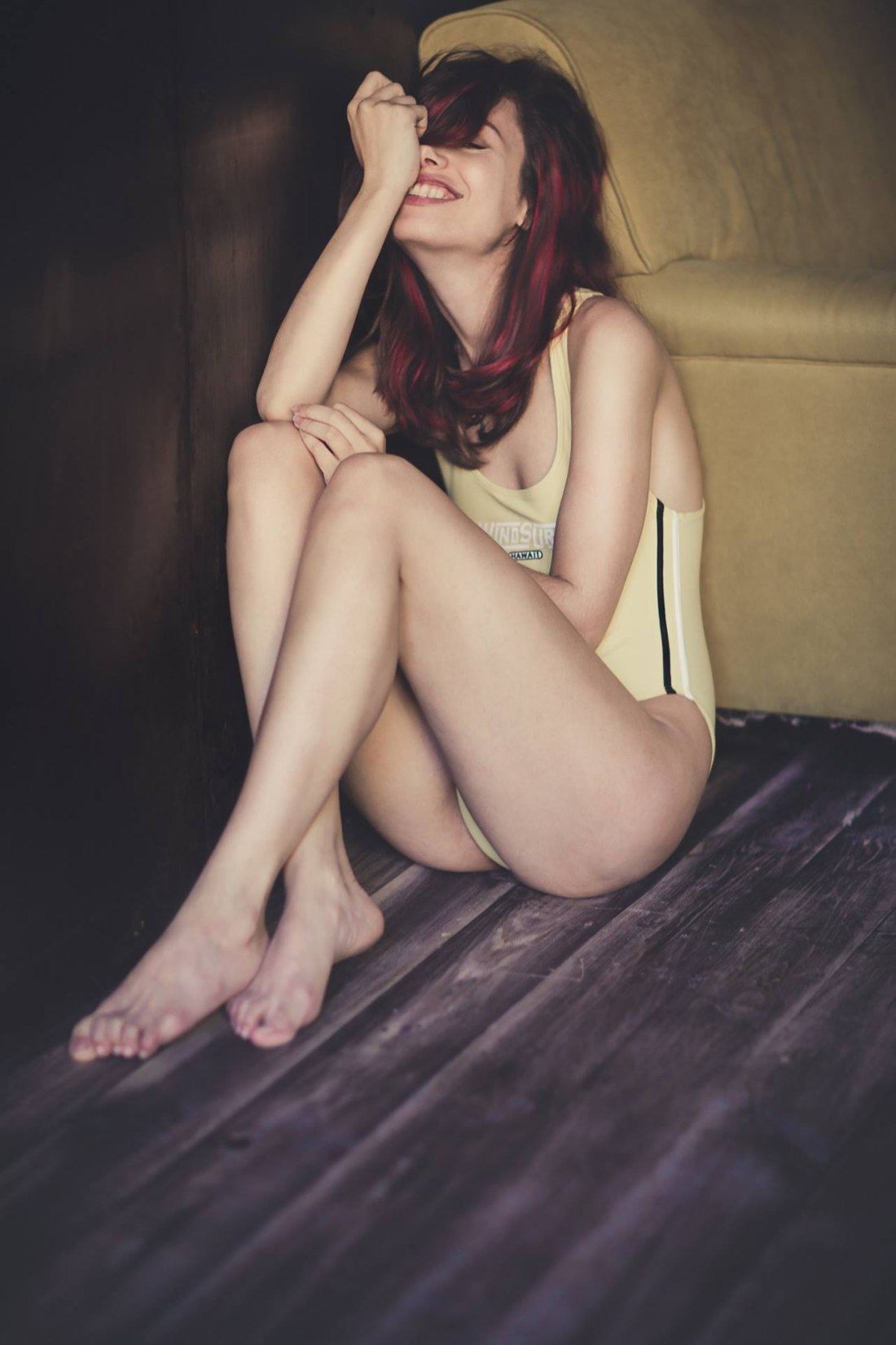 Нәзік брюнетка трахается