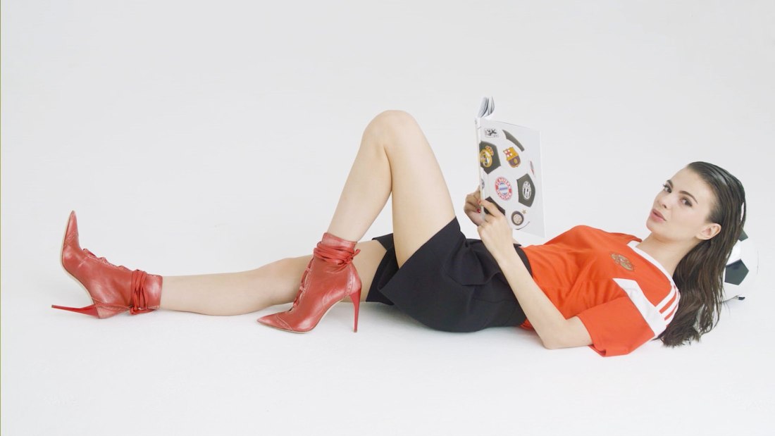 Софья Тактарова в купальнике