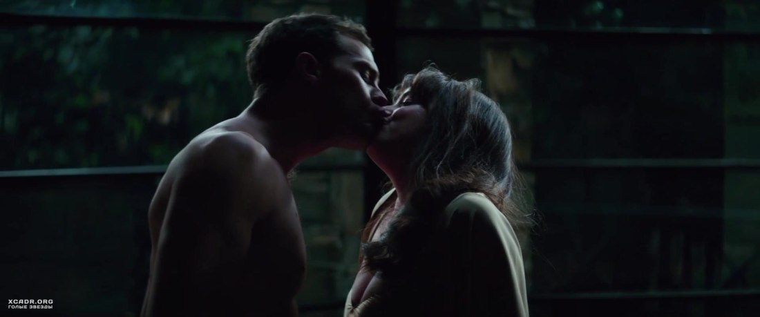 50 Оттенков свободы сцена с мороженым