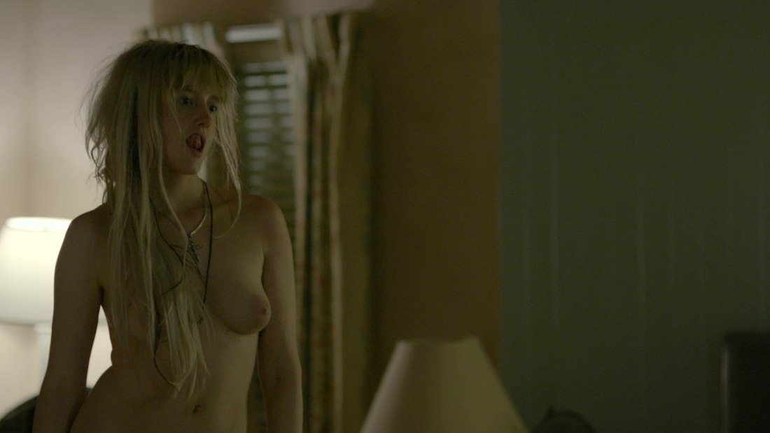 Андреа Райзборо топлес