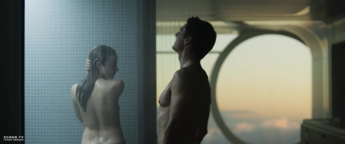 Андреа Райзборо топлес