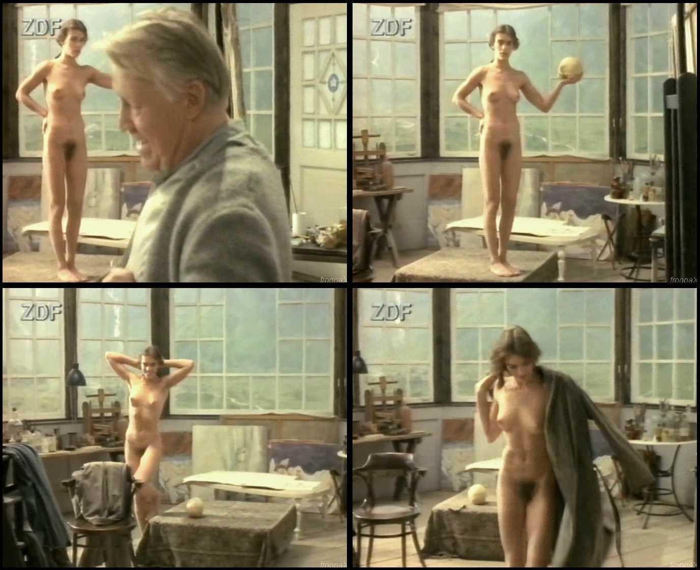 Виктория Толстоганова голая - горячие фото обнаженной актрисы