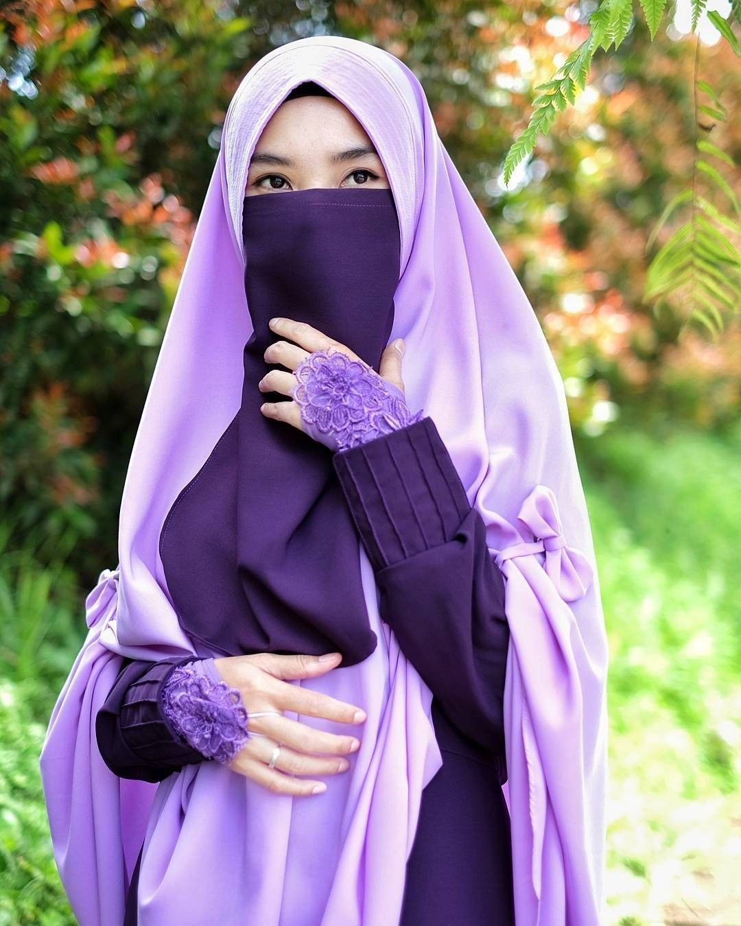 Халифа Мила хиджаб