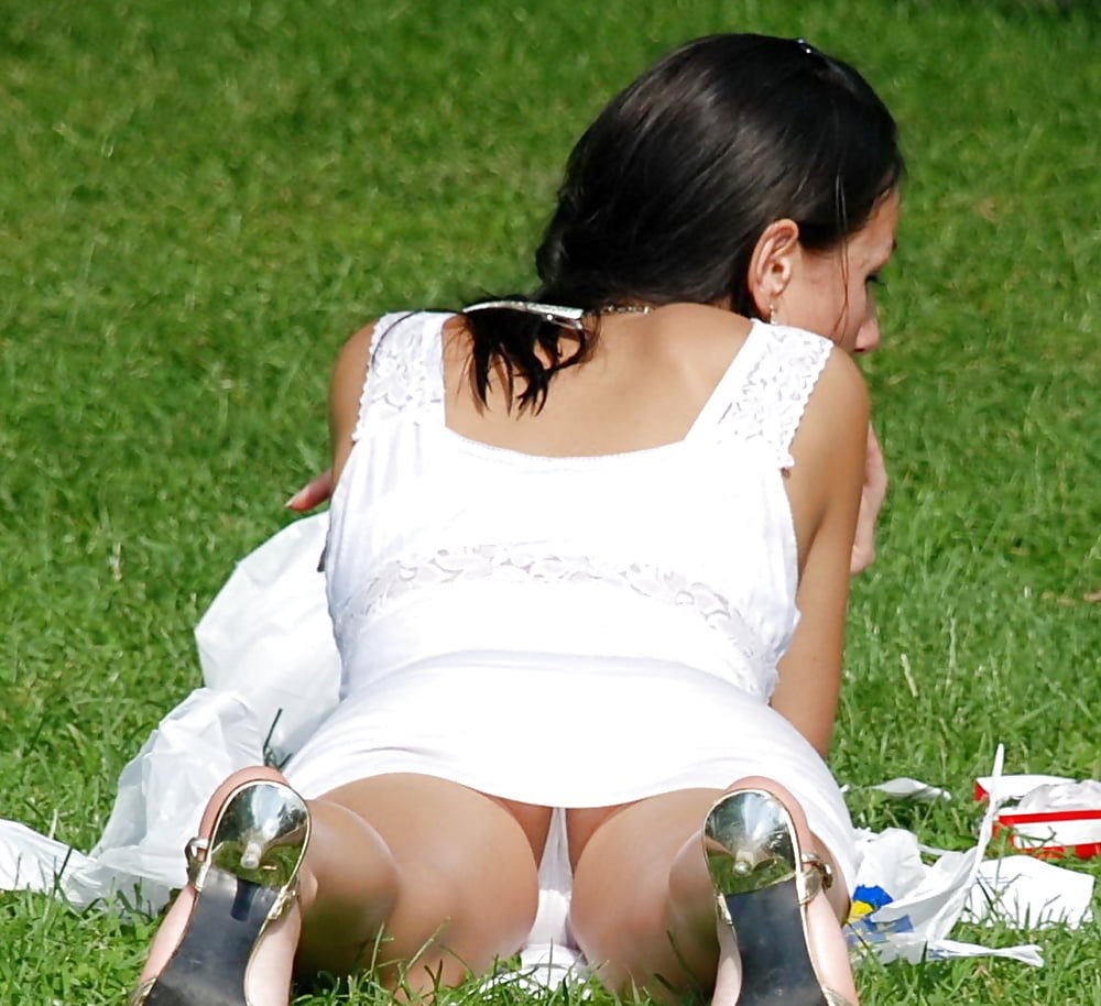 Сиськи в прозрачной футболке