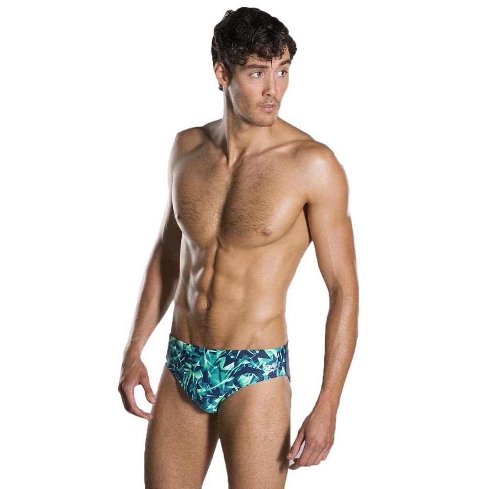 Красивые парни в белых трусах