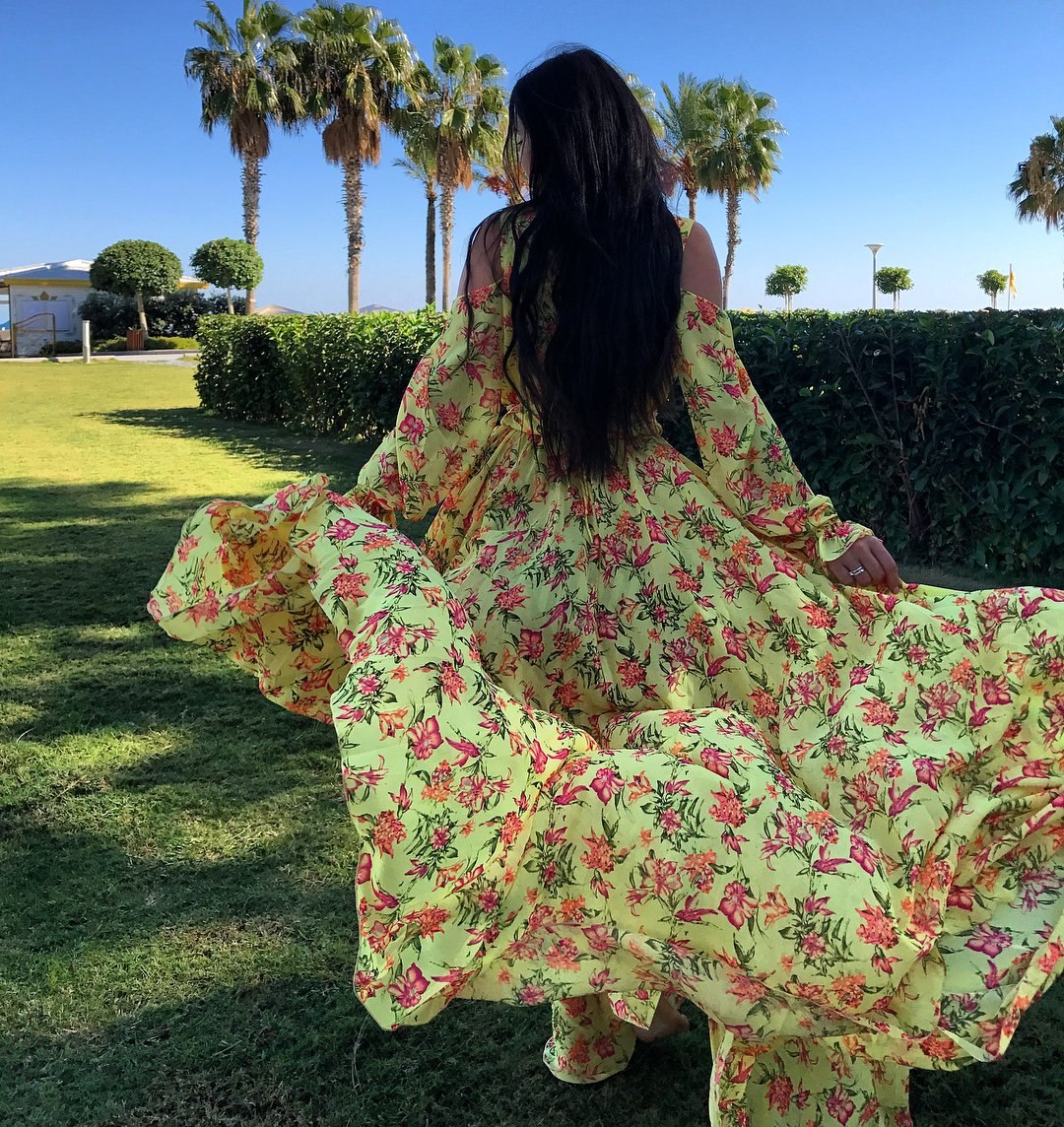 Романец топлес