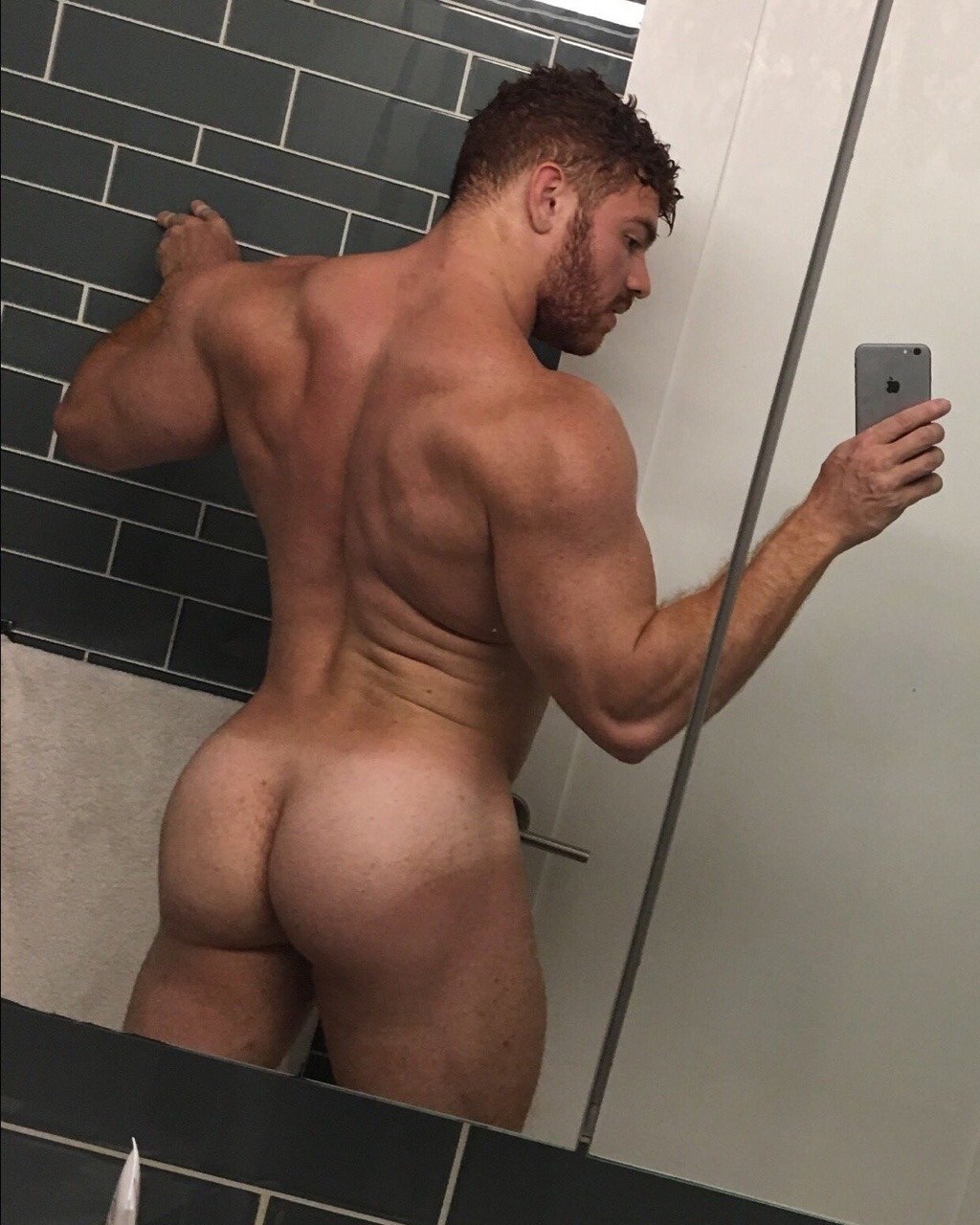 Мужской анал вид снизу