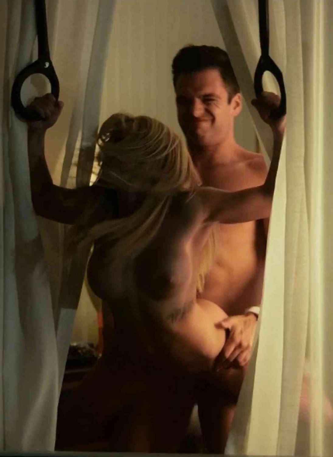 Дженнифер Энистон обнаженка