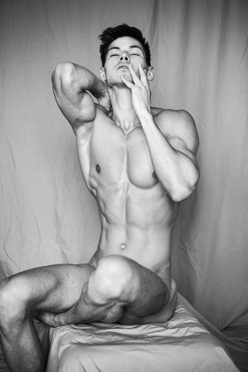 Илья Терехов модель naked