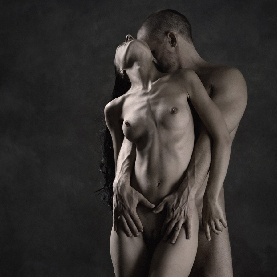 Необычные голые женщины