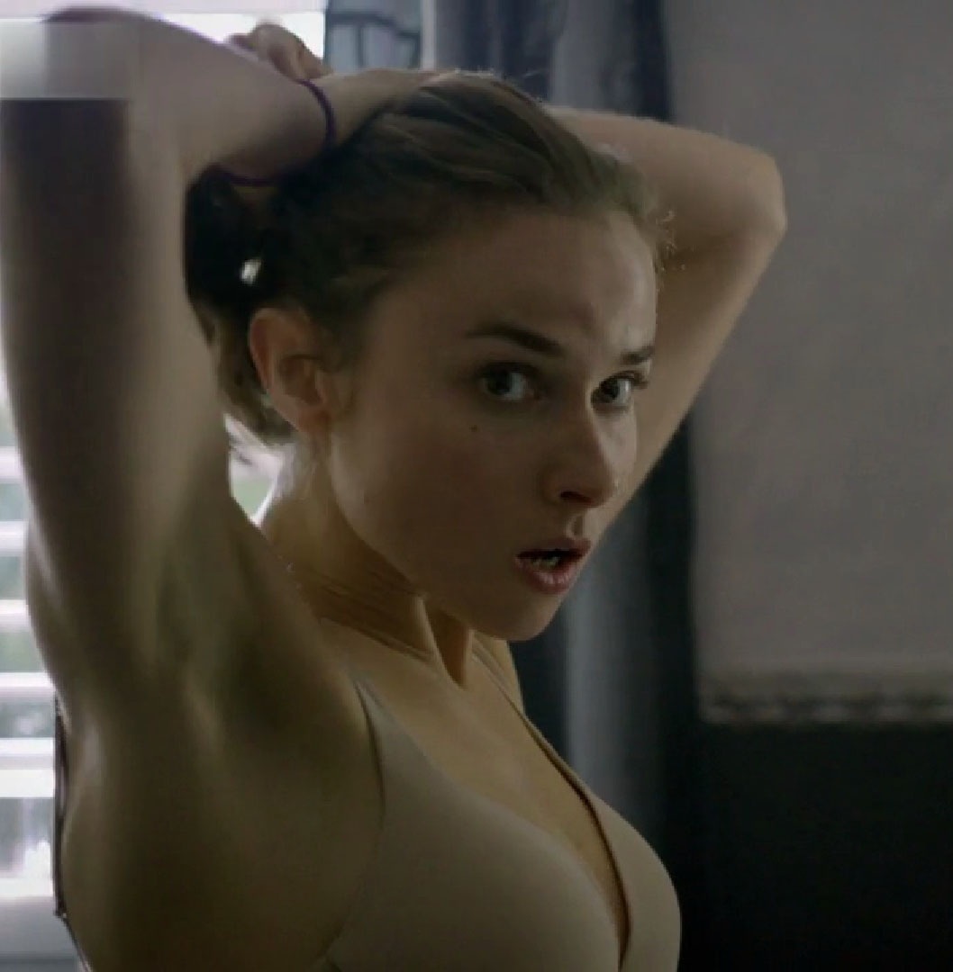 Карина Разумовская эротические