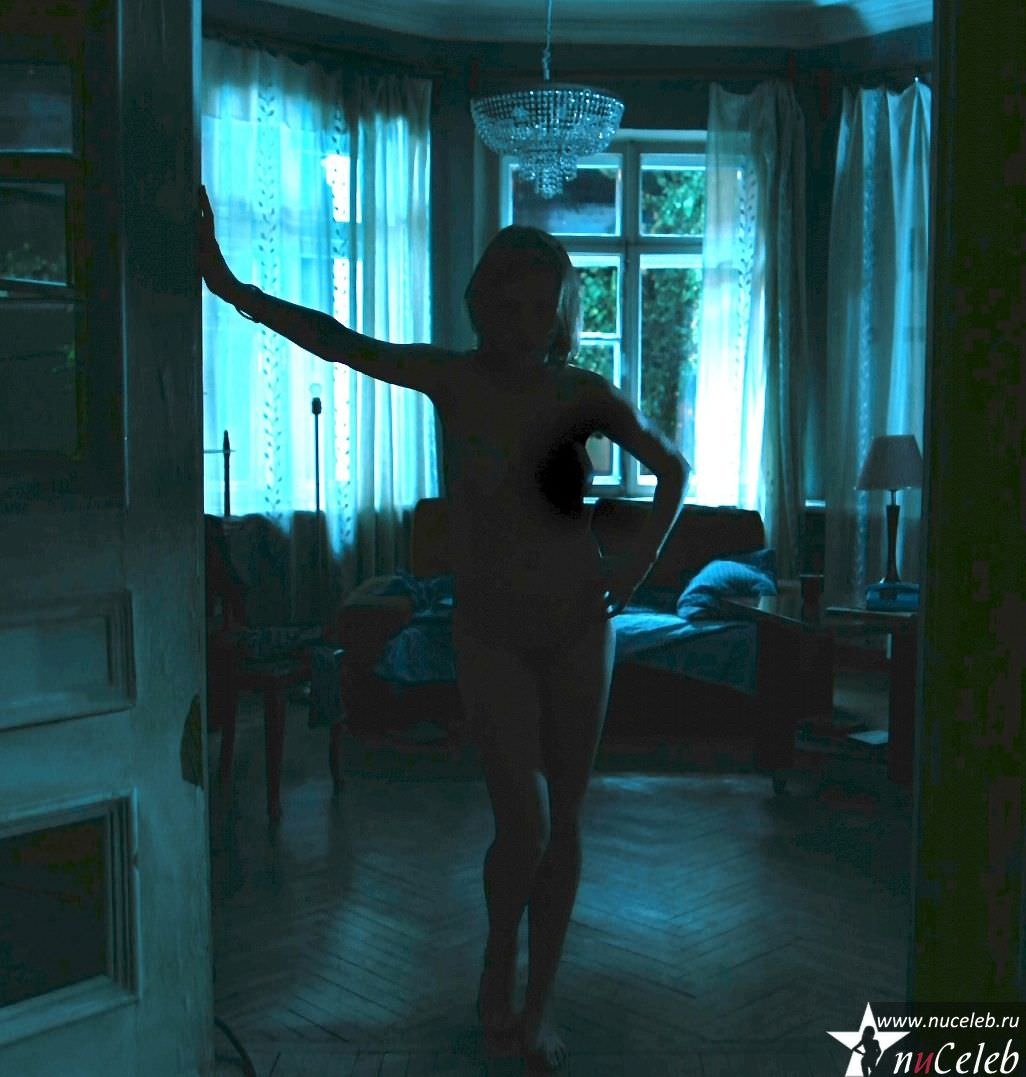 Дарья Мельникова в фильме «однажды», 2013кадры18+