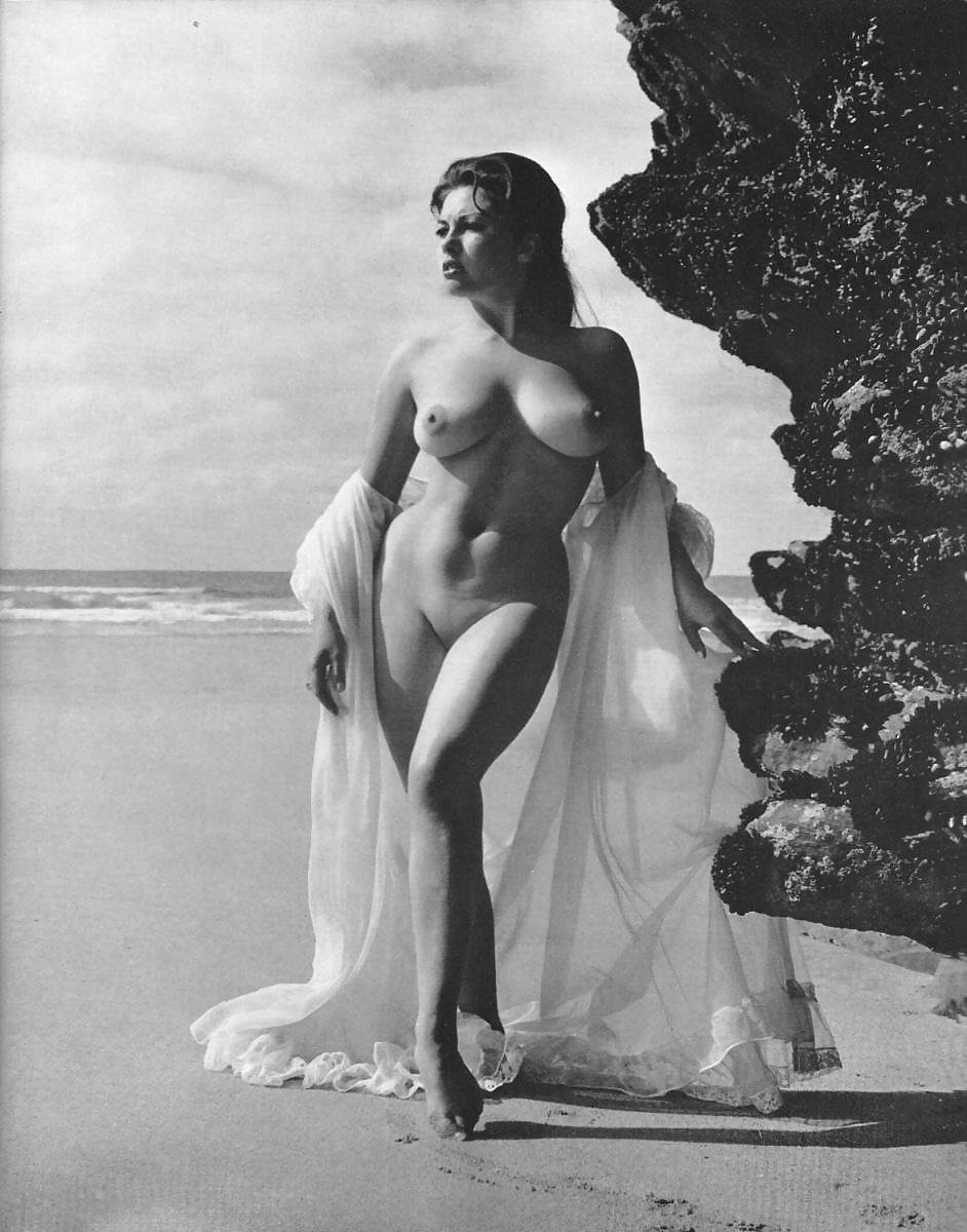 Немецкие голые женщины ретро