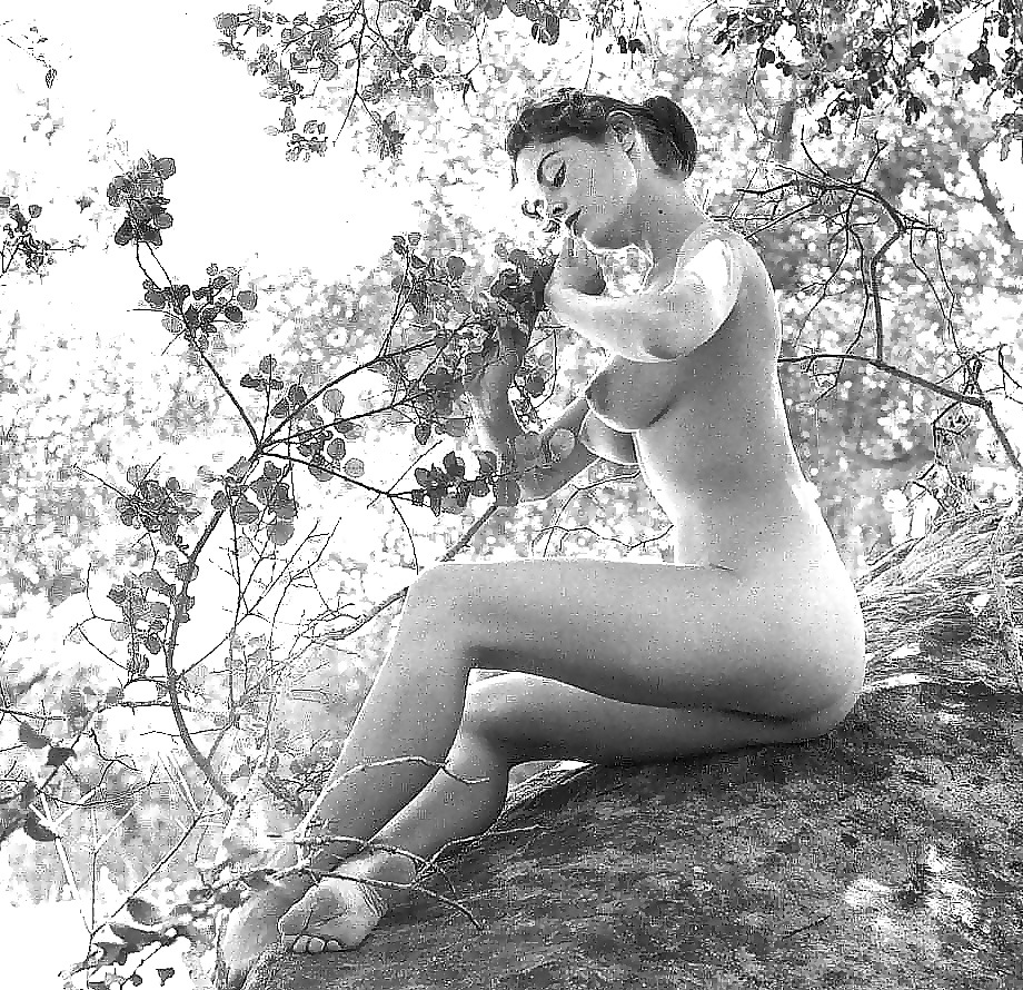 Голые женщины прошлого