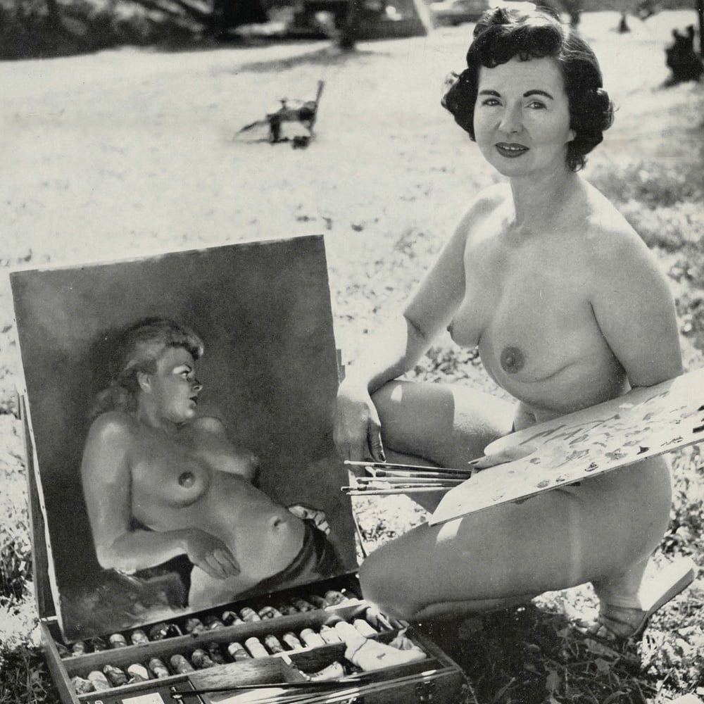 Ретро голые женщины в ванной