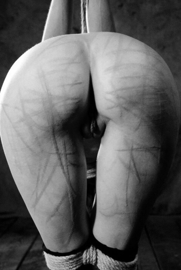 Выпоротые задницы девушек